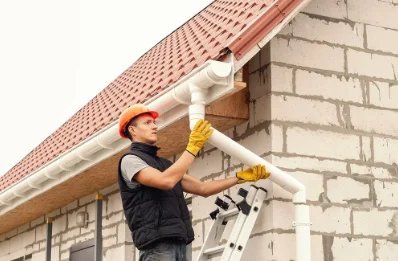 Pose et remplacement de gouttières à Ercé