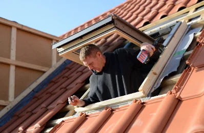 Pose de fenêtres de toit Velux à Ercé